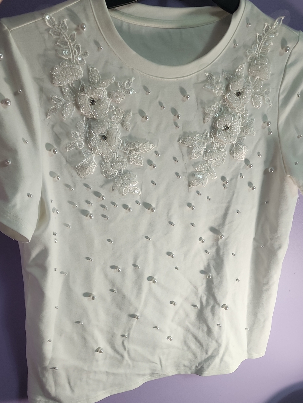 Women's White Short Sleeve Floral Pearl Top